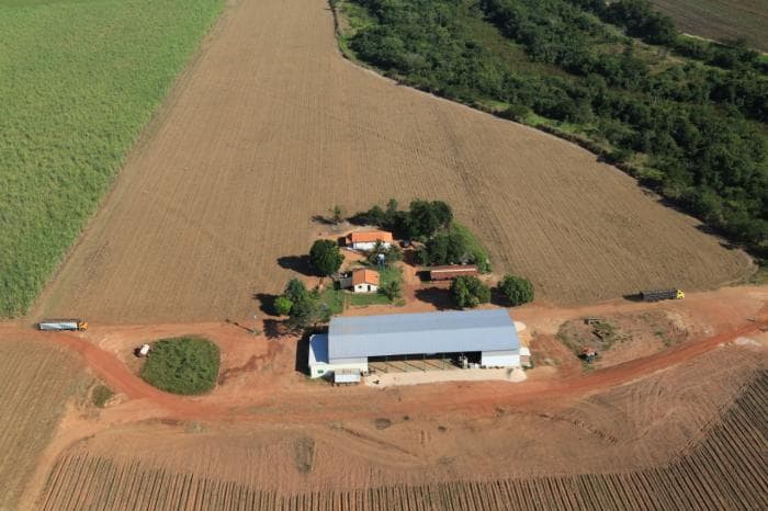 FAZENDA INCLUSO MAQUINARIO 18
