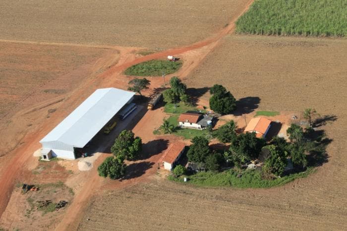 FAZENDA INCLUSO MAQUINARIO 4